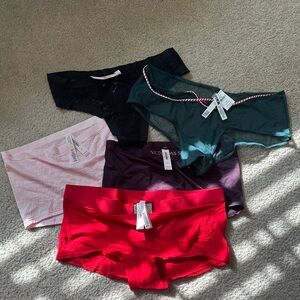 Victoria's Secret Panty 5 Pairs Large NWT